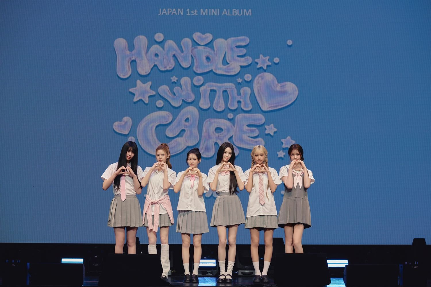 izna、日本デビューショーケース開催！約1,000人が祝福する中、日本で